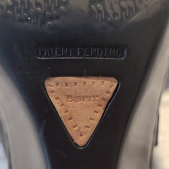 CLEARANCE /Make an offer! Born Mule Wedges sz 9 - Picture 6 of 7